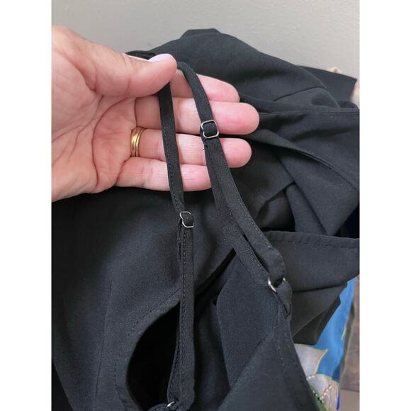 Banana Republic Factory Black Adjustable Strap V Neck High Waist Cami Top  XL - Picture 3 of 9